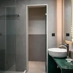 Loadstar Rooms&suites *