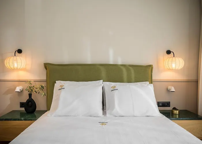 Апартаменты Loadstar & *